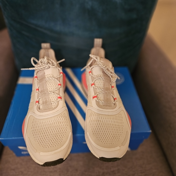 Adidas NMD_V3 Sneakers - Picture 2 of 7